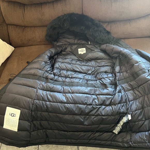 UGG Adirondack Parka Jacket - Picture 5 of 7